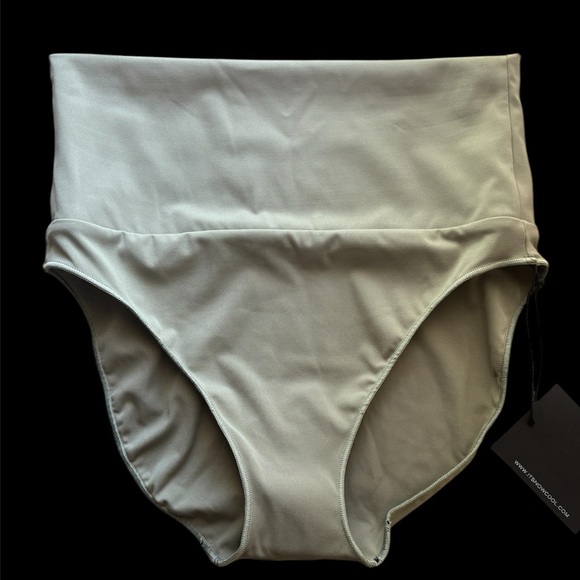 Free People and It’s Now Cool The Contour High-Waist Surf Bottoms NWT - Picture 3 of 9